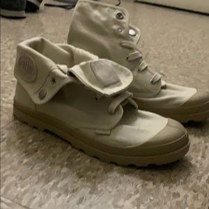 Tan Palladium boots sz 10